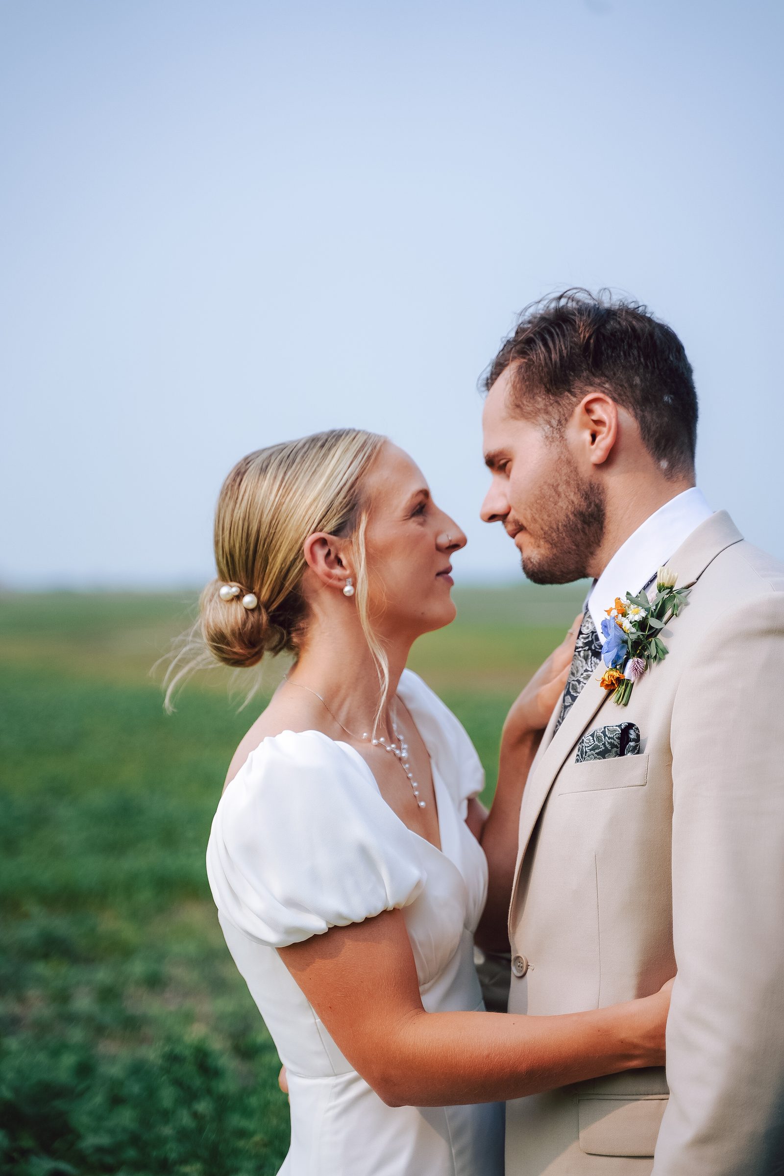 A Brandon, Manitoba wedding captured by Trident Studios